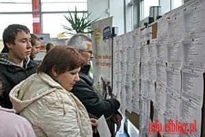 Po zeszorocznym zaamaniu, ronie liczba ofert pracy