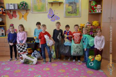 Pomoc uczniw z SP 16 dla elblskiego schroniska