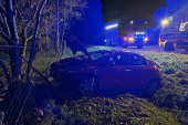 Honda Civic wypadła z drogi S22#4