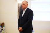 Dwie osoby na konsultacjach. Chodzi o strategię rozwoju Elbląga i okolicznych gmin#2