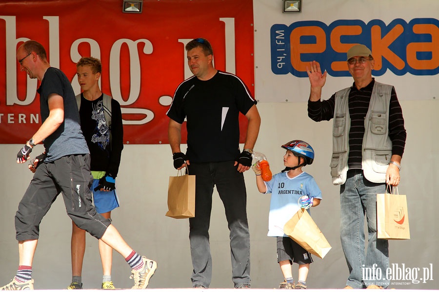 Festyn rowerowy w strugach deszczu, fot. 2