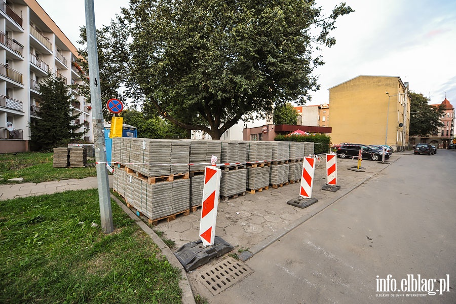 W ramach budetu obywatelskiego powstaje kolejny parking na ul. Odzieowej, fot. 2
