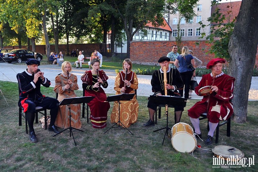 Piknik rodzinny w  Muzeum Archeologiczno Historycznym z okazji 150 lecia istnienia, fot. 1