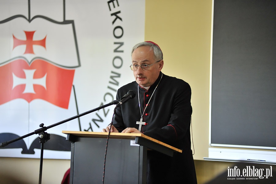 Rozpoczcie roku akademickiego w Elblskiej Uczelni Humanistyczno - Ekonomicznej. , fot. 16