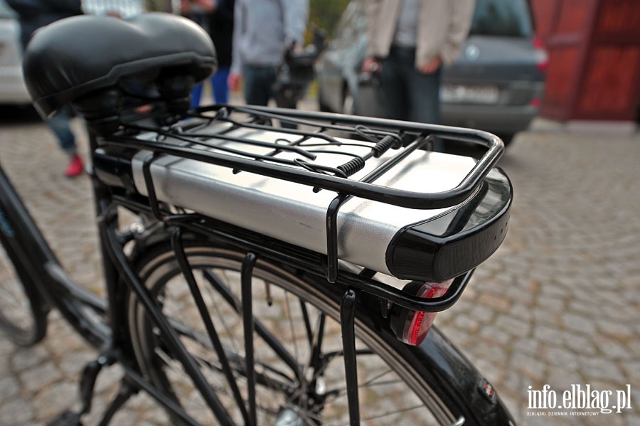 Przekazanie elektrycznego roweru do Biura Regionalnego Urzdu Marszakowskiego w Elblgu, fot. 1