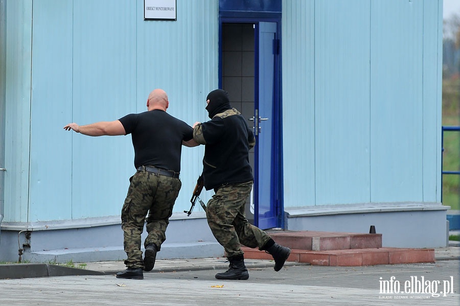 Atak terrorystw na stacj pomp Fiszewka - F przy ul.Warszawskiej w Elblgu, fot. 20