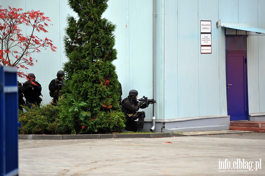 Atak terrorystw na stacj pomp Fiszewka - F przy ul.Warszawskiej w Elblgu, fot. 33