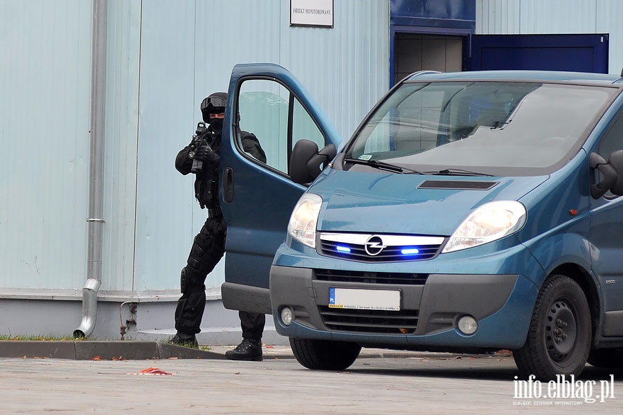 Atak terrorystów na stację pomp Fiszewka - F przy ul.Warszawskiej w Elblągu, fot. 43