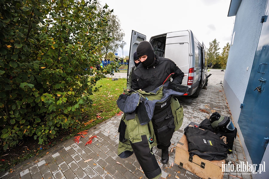 Atak terrorystów na stację pomp Fiszewka - F przy ul.Warszawskiej w Elblągu, fot. 80