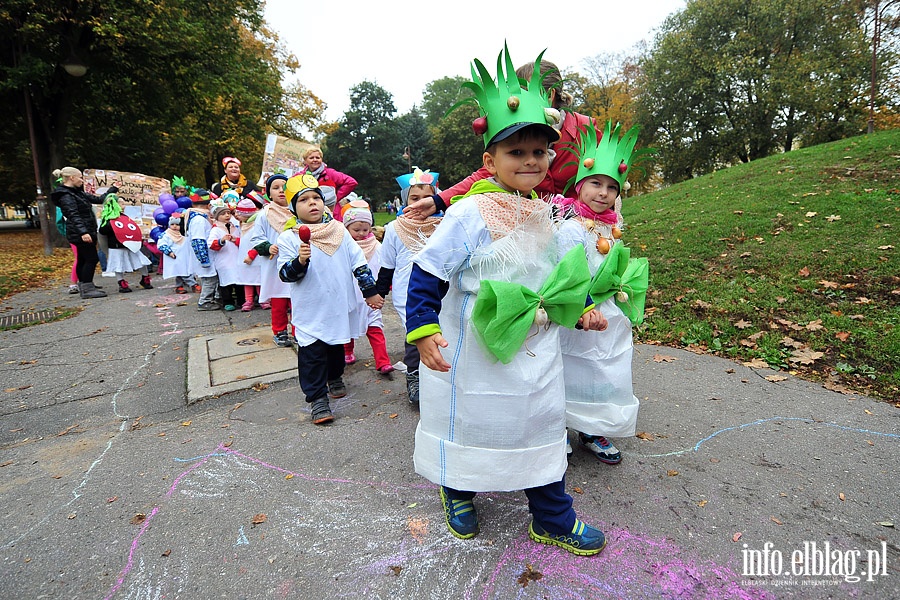 Manifestacja szkolna przeciw marnowaniu produktw spoywczych, fot. 31