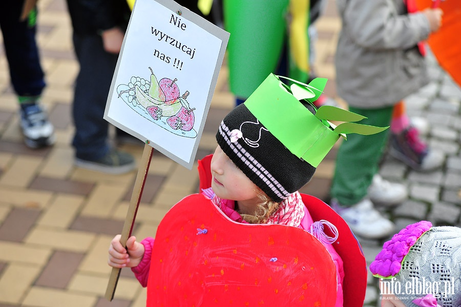Manifestacja szkolna przeciw marnowaniu produktw spoywczych, fot. 59