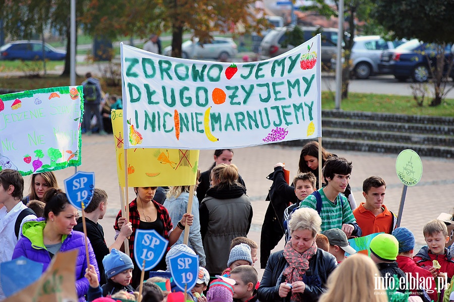 Manifestacja szkolna przeciw marnowaniu produktw spoywczych, fot. 62