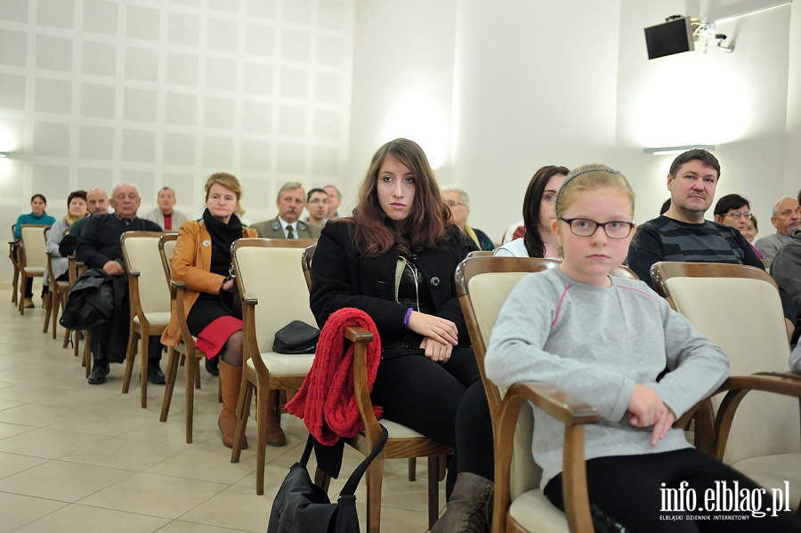 Nagrody, gratulacje - podsumowanie pitnastu wycieczek PTTK Elblg., fot. 5