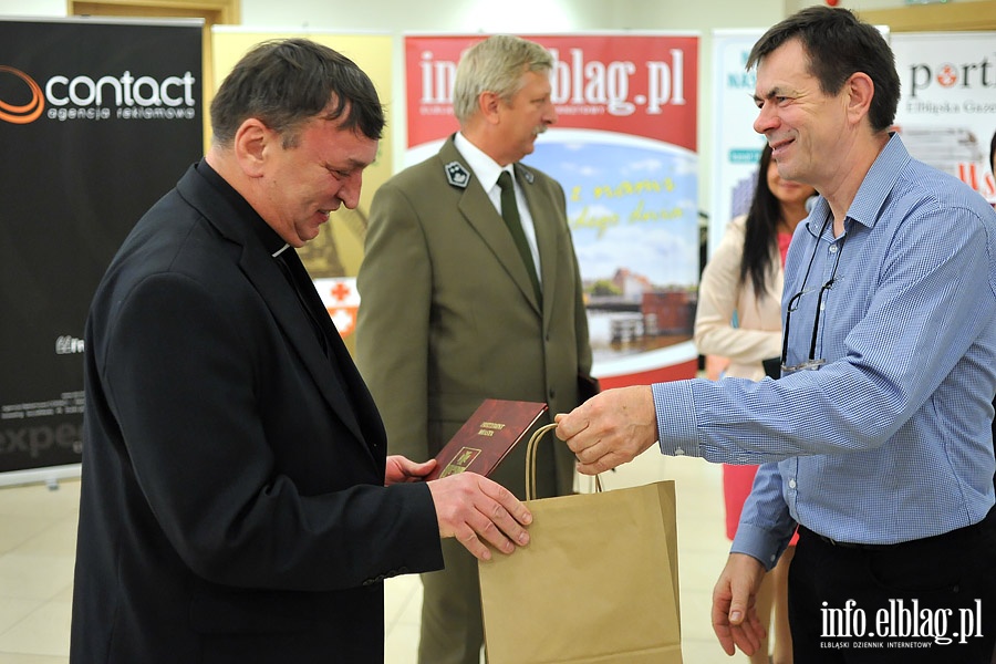 Nagrody, gratulacje - podsumowanie pitnastu wycieczek PTTK Elblg., fot. 11