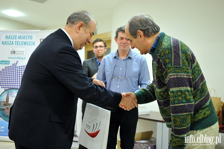 Nagrody, gratulacje - podsumowanie pitnastu wycieczek PTTK Elblg., fot. 23