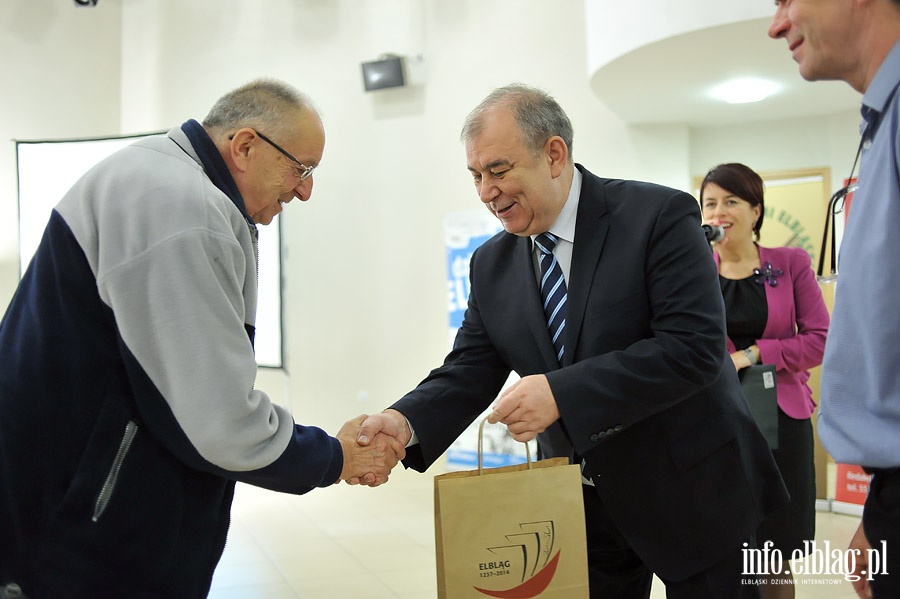 Nagrody, gratulacje - podsumowanie pitnastu wycieczek PTTK Elblg., fot. 26