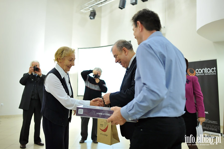Nagrody, gratulacje - podsumowanie pitnastu wycieczek PTTK Elblg., fot. 37