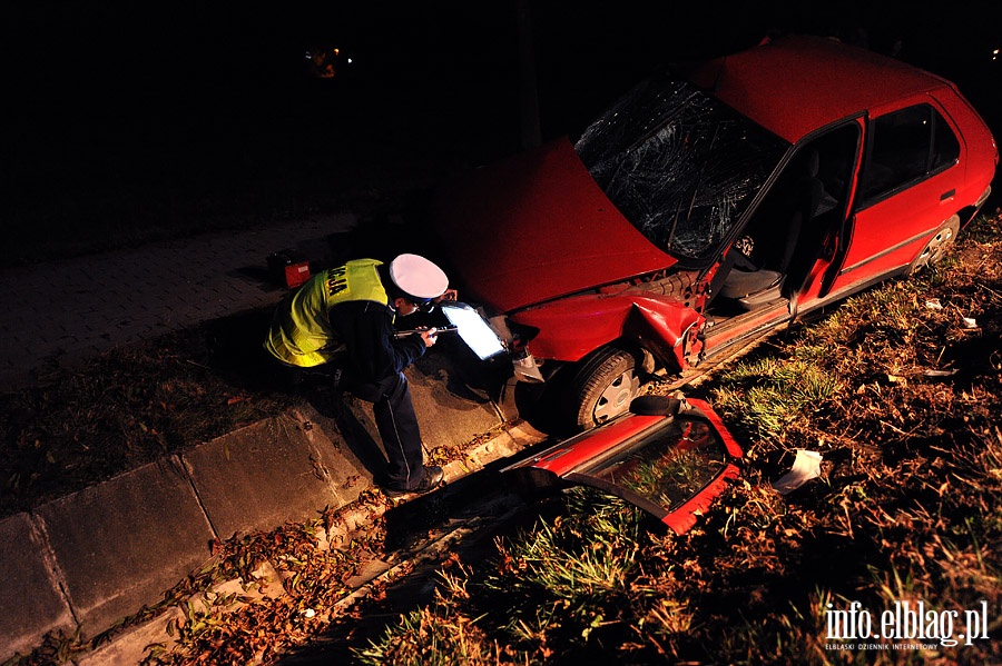 Kazimierzowo - zderzenie peugeot 406 z peugeot 306, fot. 4