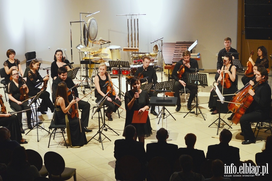 Koncert mistrza marimby, Radosława Szarka z EOK pod batutą Roberta Kabary, fot. 1