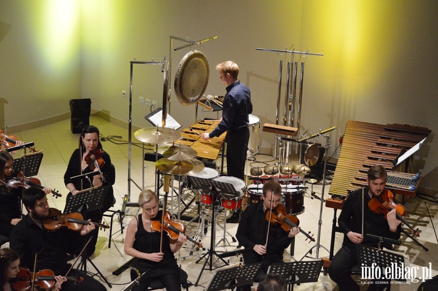 Koncert mistrza marimby, Radosława Szarka z EOK pod batutą Roberta Kabary, fot. 6