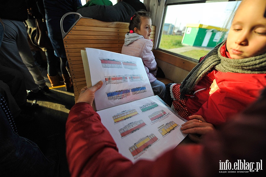 W zabytkowej "ence" poznawali bogat histori elblskich tramwajw, fot. 25