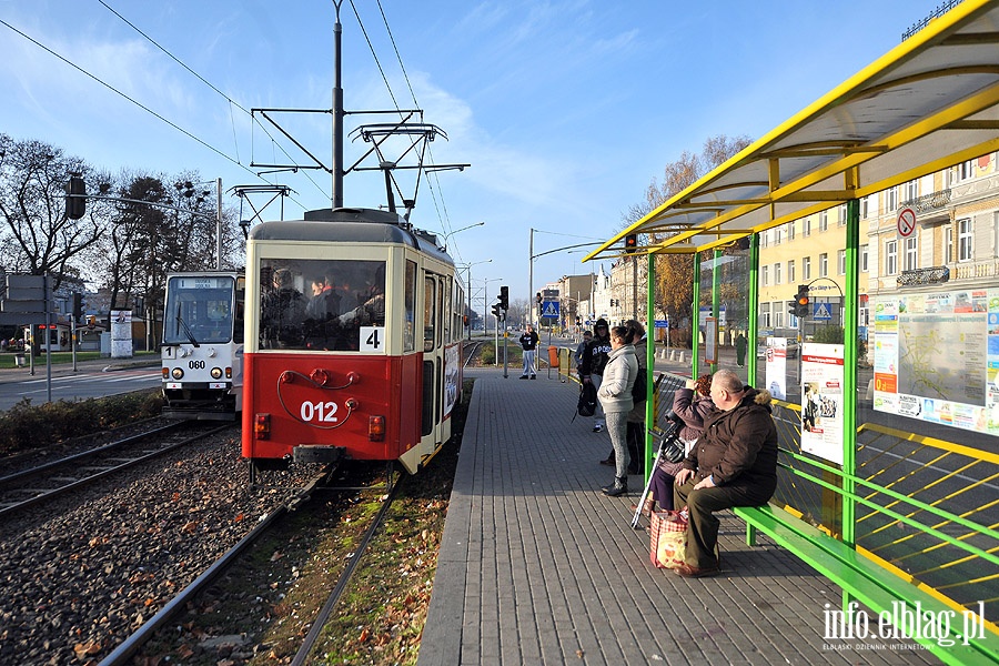 W zabytkowej "ence" poznawali bogat histori elblskich tramwajw, fot. 50