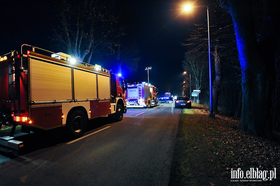 Czoowe zderzenie samochodw osobowych Opel Vectra i VW Golf, fot. 1