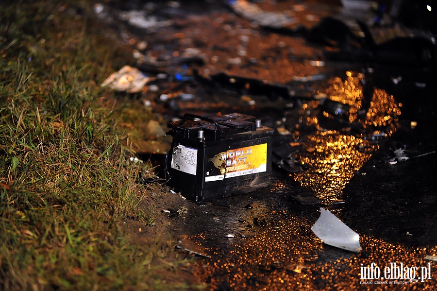 Czoowe zderzenie samochodw osobowych Opel Vectra i VW Golf, fot. 4