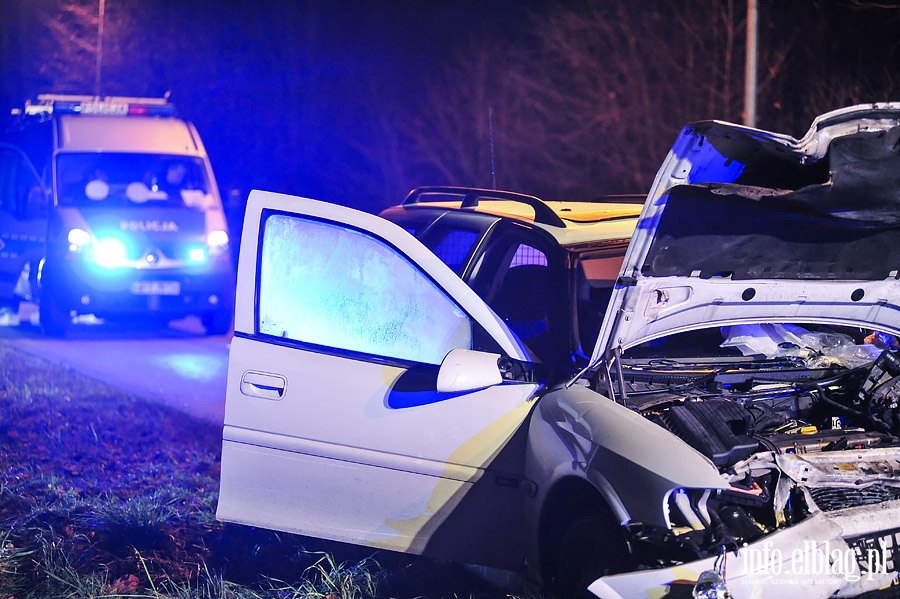 Czoowe zderzenie samochodw osobowych Opel Vectra i VW Golf, fot. 7