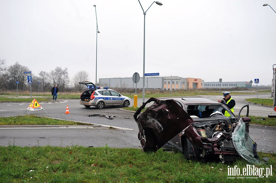Zderzenie czoowe samochodu Opel z ciarwk MAN na Modrzewinie, fot. 9