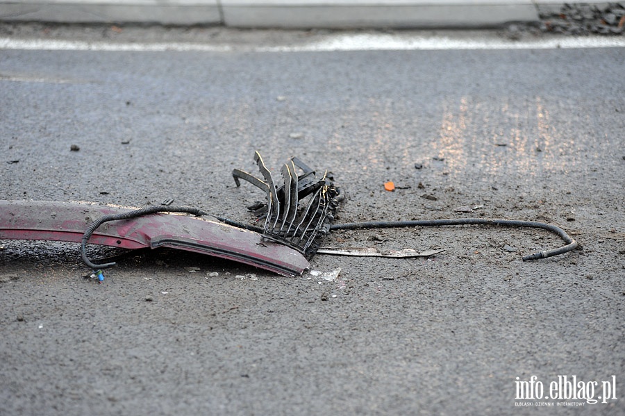 Zderzenie czoowe samochodu Opel z ciarwk MAN na Modrzewinie, fot. 17