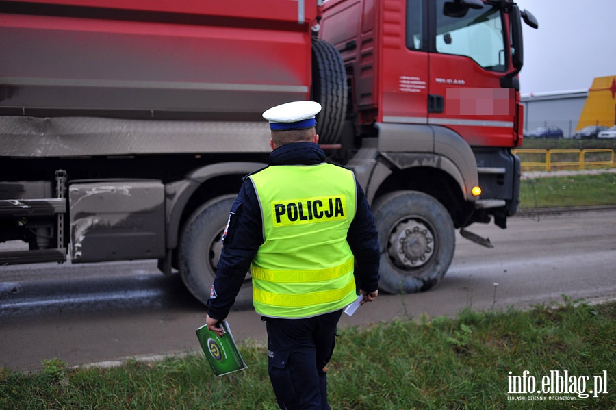 Zderzenie czoowe samochodu Opel z ciarwk MAN na Modrzewinie, fot. 22