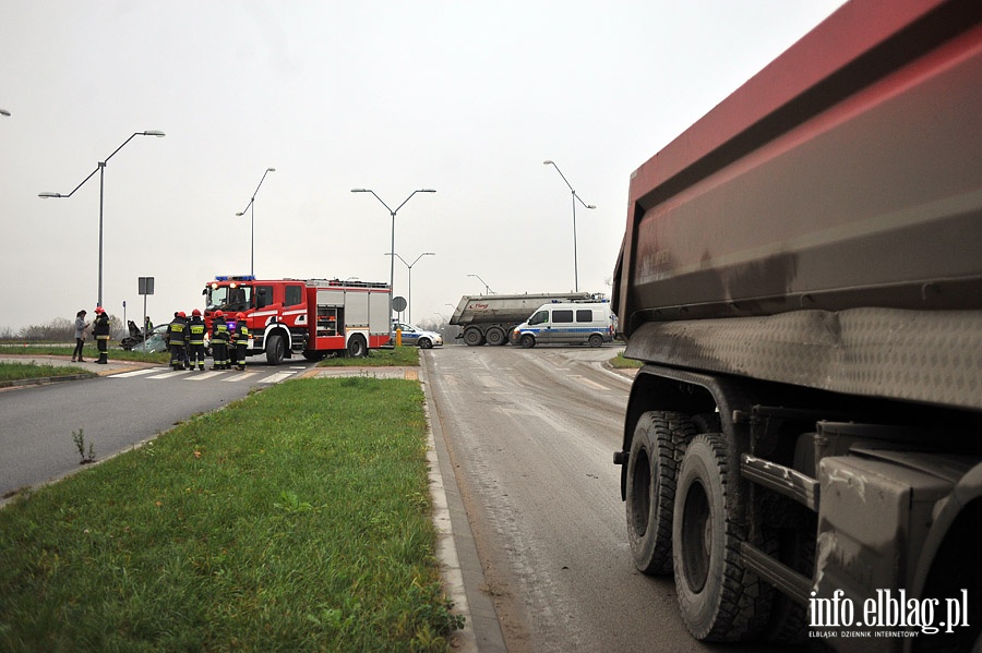 Zderzenie czoowe samochodu Opel z ciarwk MAN na Modrzewinie, fot. 25