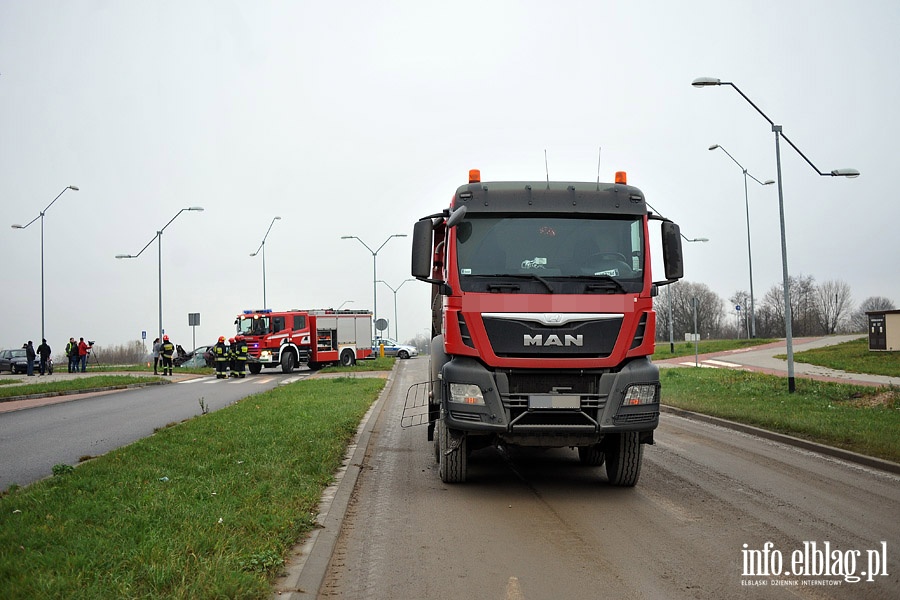 Zderzenie czoowe samochodu Opel z ciarwk MAN na Modrzewinie, fot. 26