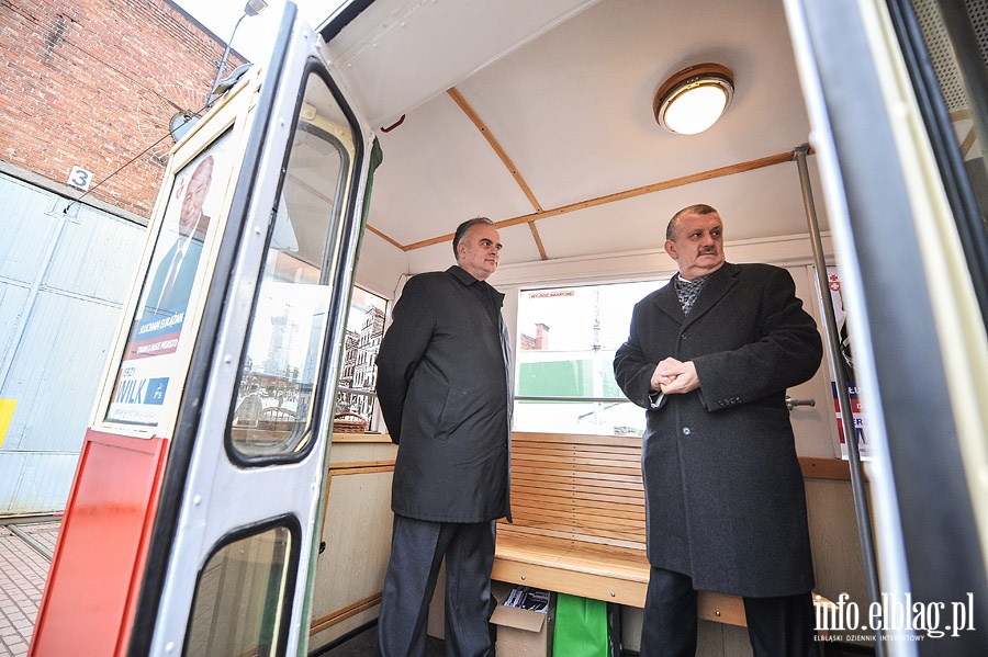 Konferencja prasowa prezydenta Jerzego Wilka w zabytkowym tramwaju typu N5, fot. 3