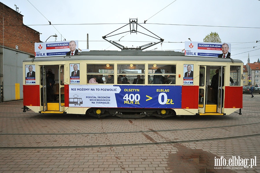 Konferencja prasowa prezydenta Jerzego Wilka w zabytkowym tramwaju typu N5, fot. 21