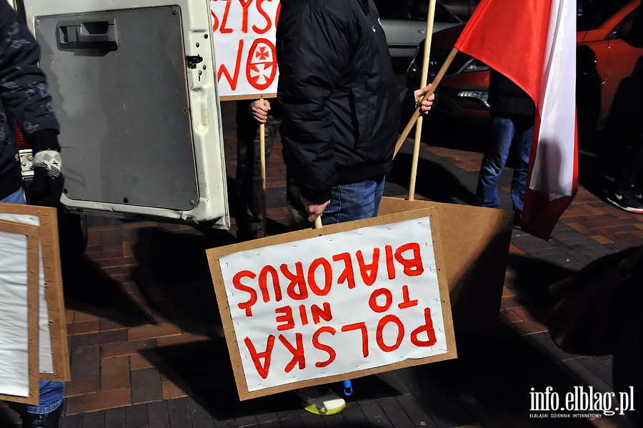 Elblążnie wyszli na ulicę protestując przeciwko fałszerstwom wyborczym, fot. 8