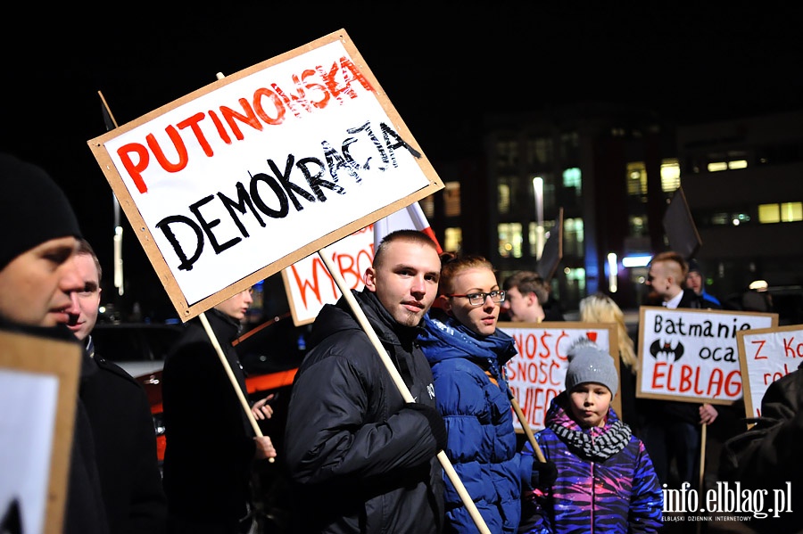 Elblnie wyszli na ulic protestujc przeciwko faszerstwom wyborczym, fot. 23