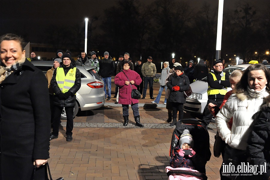 Elblnie wyszli na ulic protestujc przeciwko faszerstwom wyborczym, fot. 37