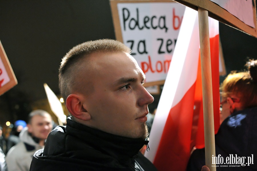 Elblnie wyszli na ulic protestujc przeciwko faszerstwom wyborczym, fot. 42