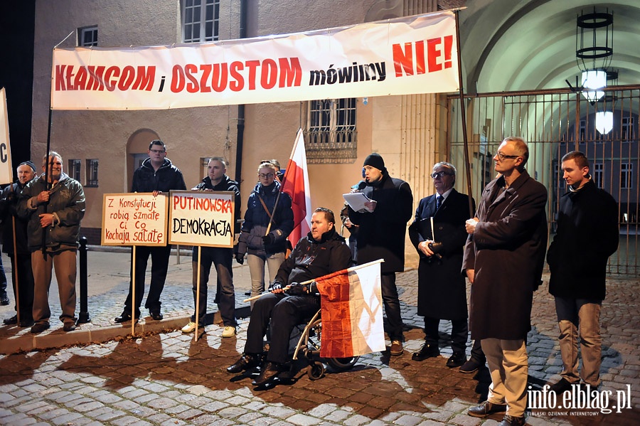 Elblnie wyszli na ulic protestujc przeciwko faszerstwom wyborczym, fot. 67