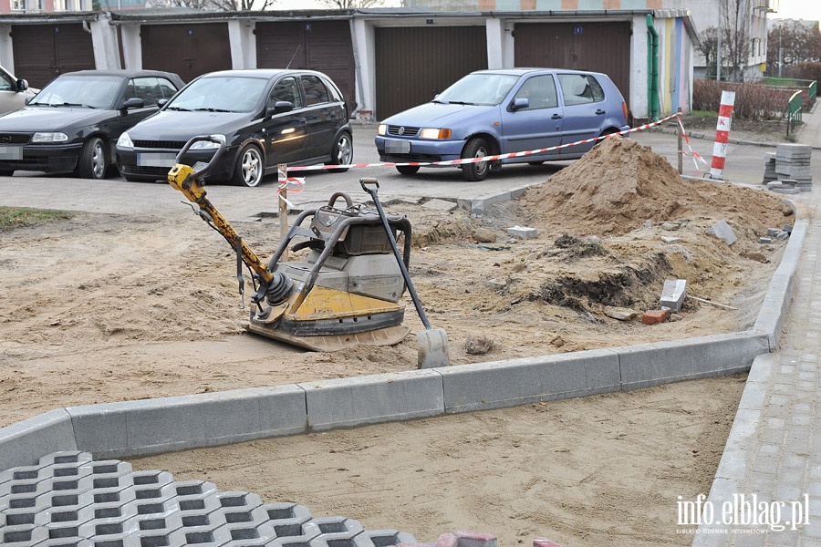 Budowa miejsc parkingowych przy ul.Gwiezdnej, fot. 15