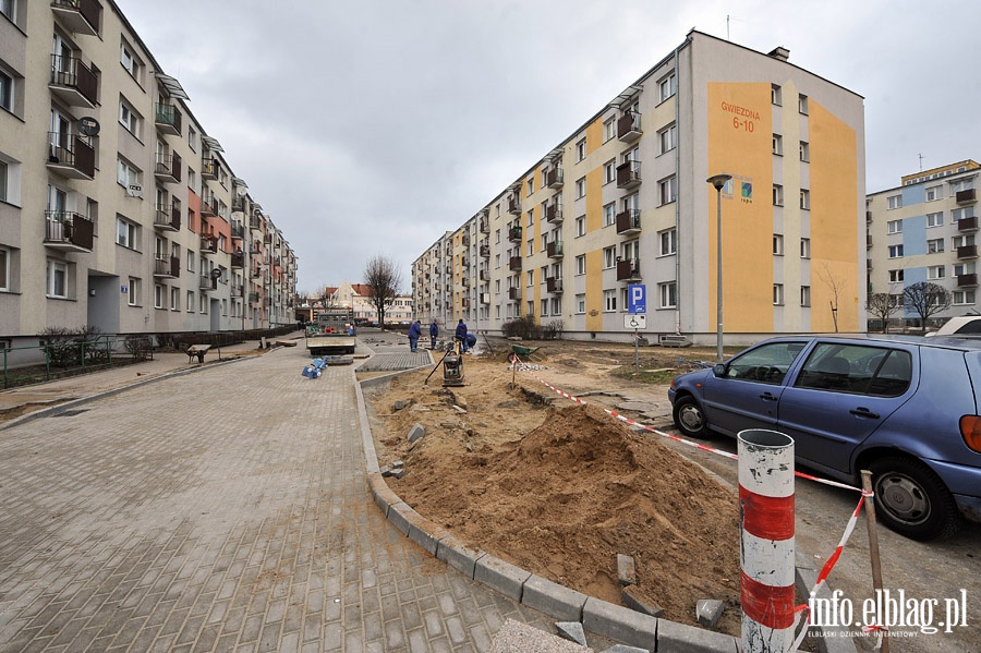 Budowa miejsc parkingowych przy ul.Gwiezdnej, fot. 17
