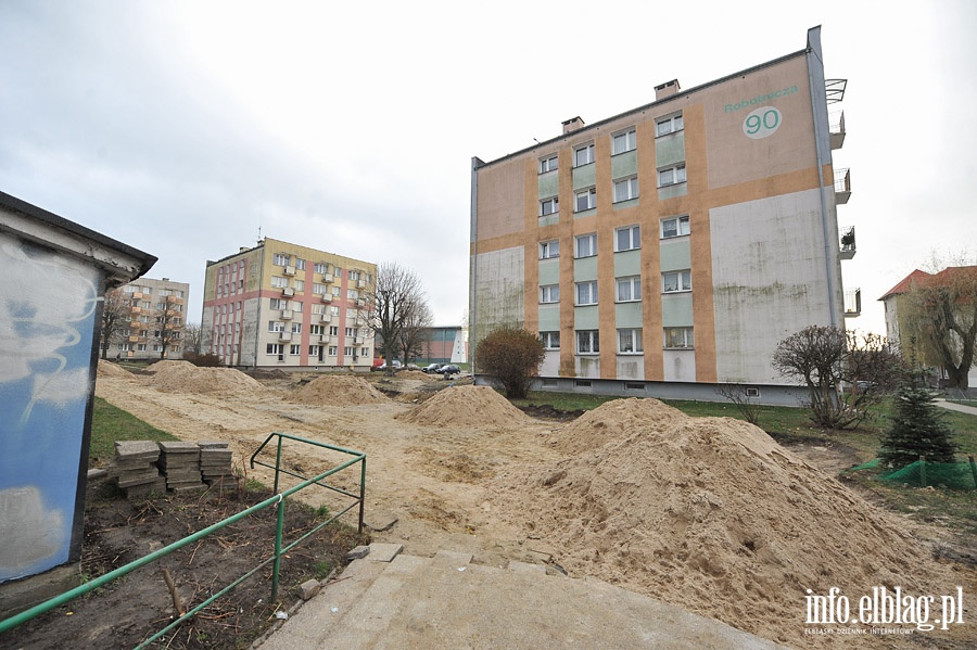 Budowa miejsc parkingowych przy ul.Gwiezdnej, fot. 18