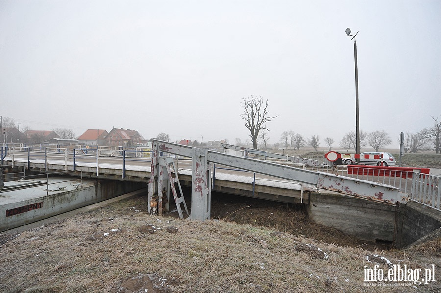 Obrotowy most pontonowy w Nowakowie, fot. 24