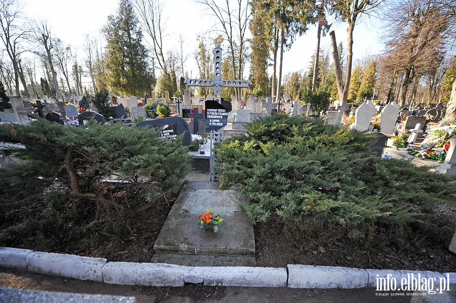 Zbiorowa mogiła 29 jeńców polskich na Cmentarzu Komunalnym Agrykola, fot. 4