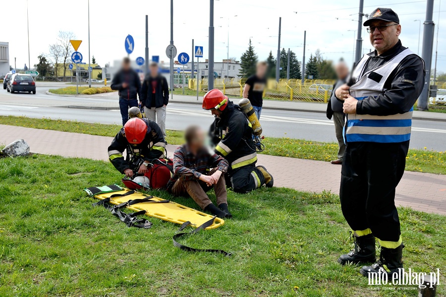 Grunwaldzka: poar w mieszkaniu. Jedna osoba w szpitalu, fot. 9