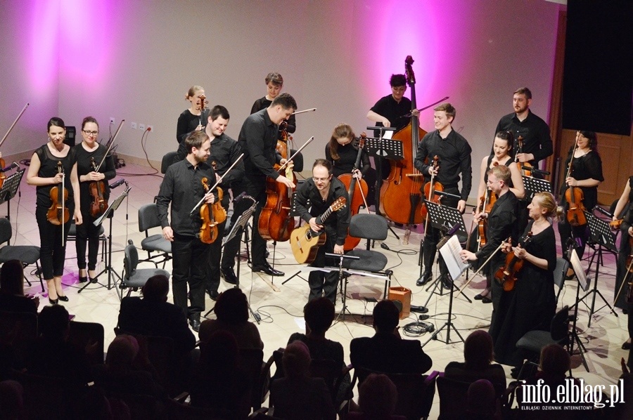 Charyzmatycznych gitarzysta klasyczny, Krzysztof Meisinger zagra z EOK, fot. 27