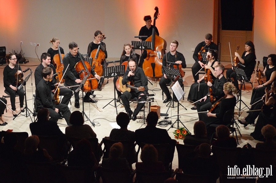 Charyzmatycznych gitarzysta klasyczny, Krzysztof Meisinger zagra z EOK, fot. 65