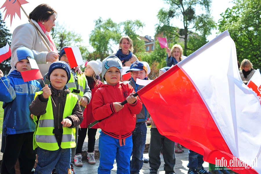 Przedszkolaki uczciy wito Flagi, fot. 3